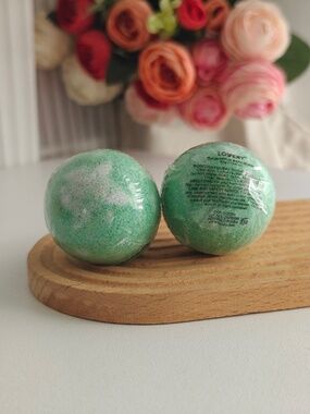 2 Lovely Eucalyptus Bath Bomb Travel Size 30g/ 1.06 oz each